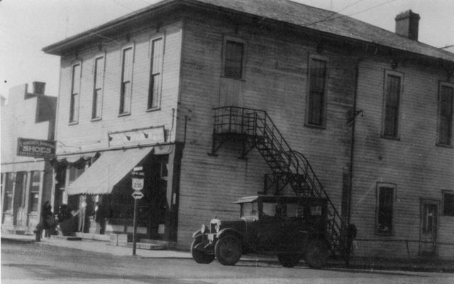 Fairfield  at Xenia and Broad 1934