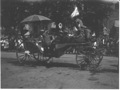 Parade-4